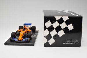 McLaren MCL33 Renault #14 F. Alonso Last F1 Race Abu Dhabi GP 2018 Minichamps 1:18 537183914 Métal Moulé — image 6 sur 6