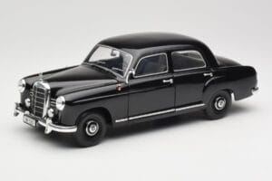 Mercedes 180 W120 Ponton Noir Revell 1:18 08973 Métal Moulé