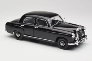 Mercedes 180 W120 Ponton Noir Revell 1:18 08973 Métal Moulé — image 6 sur 8