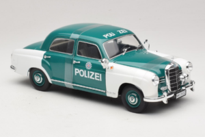 Mercedes 180 Ponton Polizei Revell 1:18 08863 Métal Moulé — image 4 sur 6