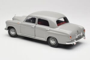 Mercedes 180 W120 Ponton Graphite Grey Revell 1:18 08974 Métal Moulé — image 7 sur 8