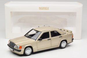Mercedes 190E W201 2.3-16 Smoke Silver Metallic Norev 1:18 183831 Métal Moulé — image 8 sur 8