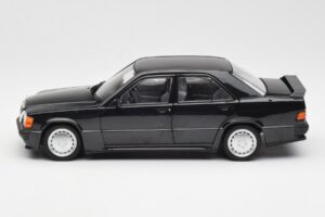 Mercedes 190E 2.3-16 W201 Noir Édition Concessionnaire Norev 1:18 B66040663 Métal Moulé — image 4 sur 8