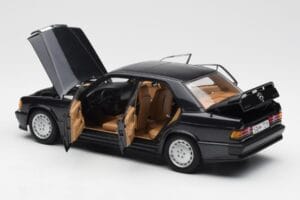 Mercedes 190E 2.3-16 W201 Bleu Noir Metallic AUTOart 1:18 76122 Métal Moulé — image 5 sur 8