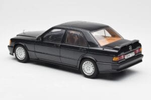 Mercedes 190E 2.3-16 W201 Bleu Noir Metallic AUTOart 1:18 76122 Métal Moulé — image 7 sur 8