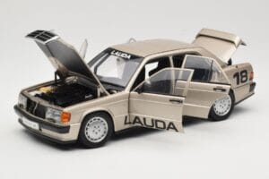 Mercedes 190E 2.3-16 W201 #1 N. Lauda Race of Champions Nurburgring 1984 AUTOart 1:18 88431 Métal Moulé — image 2 sur 8