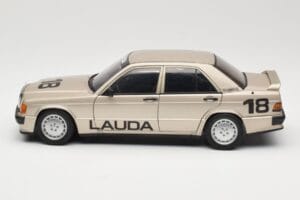 Mercedes 190E 2.3-16 W201 #1 N. Lauda Race of Champions Nurburgring 1984 AUTOart 1:18 88431 Métal Moulé — image 4 sur 8