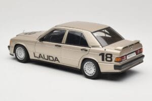 Mercedes 190E 2.3-16 W201 #1 N. Lauda Race of Champions Nurburgring 1984 AUTOart 1:18 88431 Métal Moulé — image 7 sur 8