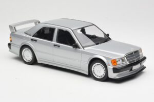 Mercedes 190E 2.5-16 EVO 1 W201 Argent Minichamps 1:18 155036001 Métal Moulé — image 4 sur 6