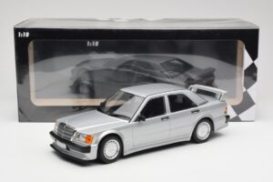 Mercedes 190E 2.5-16 EVO 1 W201 Argent Minichamps 1:18 155036001 Métal Moulé — image 6 sur 6