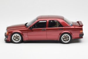 Mercedes 190E 2.5-16 W201 RAUH-Welt Republik Rouge Otto 1:18 OT1083 Résine — image 3 sur 6