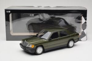 Mercedes 190E W201 Vert Métallisé Minichamps 1:18 155037001 Métal Moulé — image 6 sur 6