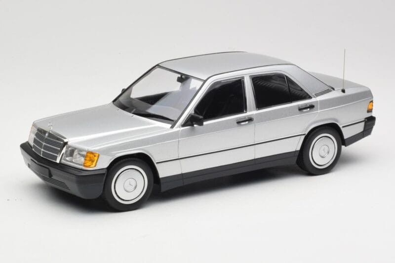 Mercedes 190E W201 Argent Minichamps 1:18 155037004 Métal Moulé