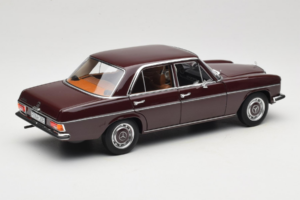 Mercedes 200 W115 Brun Rouge Foncé Norev 1:18 183778 Métal Moulé — image 3 sur 8