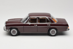 Mercedes 200 W115 Brun Rouge Foncé Norev 1:18 183778 Métal Moulé — image 4 sur 8