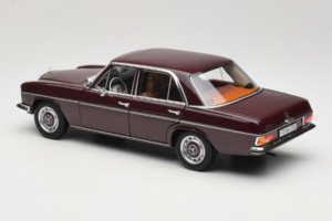 Mercedes 200 W115 Brun Rouge Foncé Norev 1:18 183778 Métal Moulé — image 7 sur 8