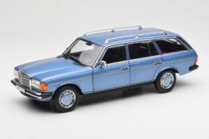 Mercedes 200 S123 T-Model Diamond Bleu Édition Concessionnaire Norev 1:18 B66040671 Métal Moulé
