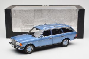 Mercedes 200 S123 T-Model Diamond Bleu Édition Concessionnaire Norev 1:18 B66040671 Métal Moulé — image 8 sur 8