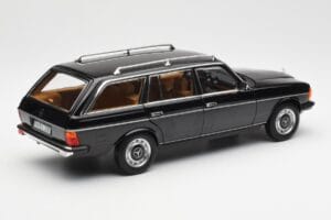 Mercedes 200 T S123 Noir Norev 1:18 183735 Métal Moulé — image 3 sur 8