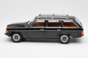 Mercedes 200 T S123 Noir Norev 1:18 183735 Métal Moulé — image 4 sur 8