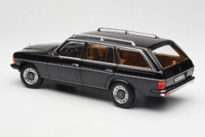 Mercedes 200 T S123 Noir Norev 1:18 183735 Métal Moulé — image 7 sur 8