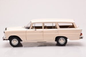 Mercedes 200 Universal W110 Crème Norev 1:18 183709 Métal Moulé — image 4 sur 8
