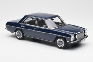 Mercedes 200 W114 Midnight Bleu Édition Concessionnaire Norev 1:18 B66040694 Métal Moulé — image 6 sur 8