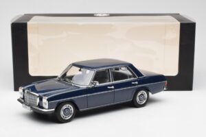 Mercedes 200 W114 Midnight Bleu Édition Concessionnaire Norev 1:18 B66040694 Métal Moulé — image 8 sur 8