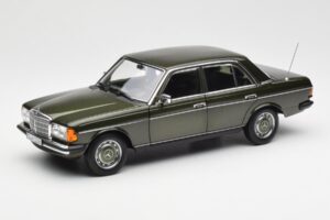 Mercedes 200 W123 Cypress Vert Métallique Édition Concessionnaire Norev 1:18 B66040654 Métal Moulé