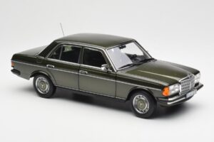 Mercedes 200 W123 Cypress Vert Métallique Édition Concessionnaire Norev 1:18 B66040654 Métal Moulé — image 6 sur 8