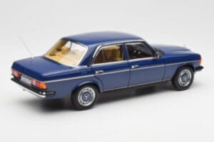 Mercedes 200 W123 Surf Bleu Norev 1:18 183710 Métal Moulé — image 3 sur 8