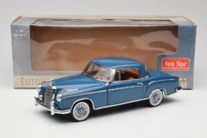 Mercedes 220 SE W128 Bleu Sun Star 1:18 3561 Métal Moulé — image 8 sur 8