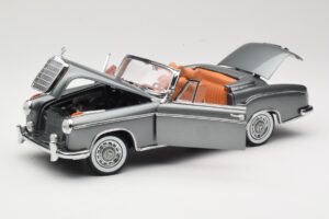 Mercedes 220 SE W128 Cabriolet Grey Metallic Sun Star 1:18 3352-M1 Métal Moulé — image 2 sur 8