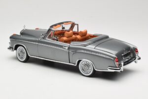 Mercedes 220 SE W128 Cabriolet Grey Metallic Sun Star 1:18 3352-M1 Métal Moulé — image 7 sur 8
