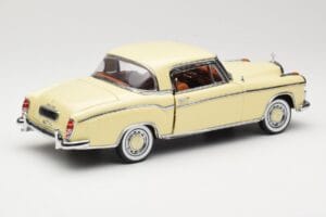 Mercedes 220 SE W128 Coupé Beige Sun Star 1:18 3562 Métal Moulé — image 3 sur 8