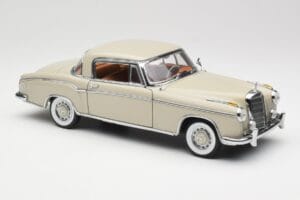 Mercedes 220 SE W128 Coupé Gris Clair Sun Star 1:18 3568 Métal Moulé — image 6 sur 8