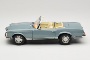 Mercedes 230 SL W113 Horizon Blue Norev 1:18 183992 Métal Moulé — image 4 sur 9