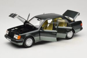 Mercedes 230E W124 Night Green Metallic Norev 1:18 183952 Métal Moulé — image 2 sur 8