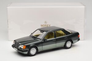 Mercedes 230E W124 Night Green Metallic Norev 1:18 183952 Métal Moulé — image 8 sur 8