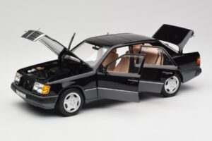 Mercedes 230E W124 AMG Wheels Noir Édition Limitée Norev 1:18 183950 Métal Moulé — image 2 sur 12