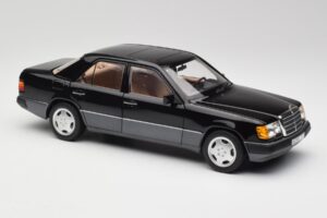 Mercedes 230E W124 AMG Wheels Noir Édition Limitée Norev 1:18 183950 Métal Moulé — image 6 sur 12
