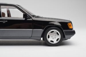 Mercedes 230E W124 AMG Wheels Noir Édition Limitée Norev 1:18 183950 Métal Moulé — image 8 sur 12