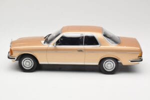 Mercedes 280 CE C123 Or Norev 1:18 183587 Métal Moulé — image 3 sur 6