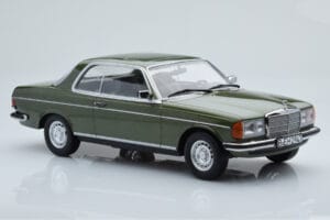 Mercedes 280 CE W123 Coupé Vert Norev 1:18 183704 Métal Moulé — image 4 sur 6