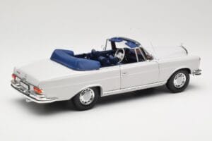Mercedes 280 SE W111 Cabriolet Gris Clair Norev 1:18 183530 Métal Moulé — image 3 sur 8