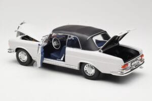 Mercedes 280 SE W111 Cabriolet Gris Clair Norev 1:18 183530 Métal Moulé — image 5 sur 8