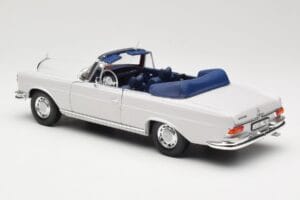 Mercedes 280 SE W111 Cabriolet Gris Clair Norev 1:18 183530 Métal Moulé — image 7 sur 8