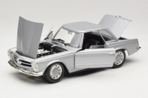 Mercedes 280 SL W113 Berlina Argent Techno Giodi 1:18 F14051030 Métal Moulé — image 2 sur 8