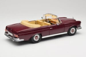 Mercedes 280SE W108 Bordeaux Rouge Maisto 1:18 31811 Métal Moulé — image 3 sur 8