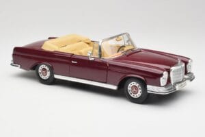Mercedes 280SE W108 Bordeaux Rouge Maisto 1:18 31811 Métal Moulé — image 6 sur 8
